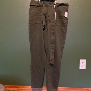 Vanilla star fatigue high rise jeans, never worn still has tags attached